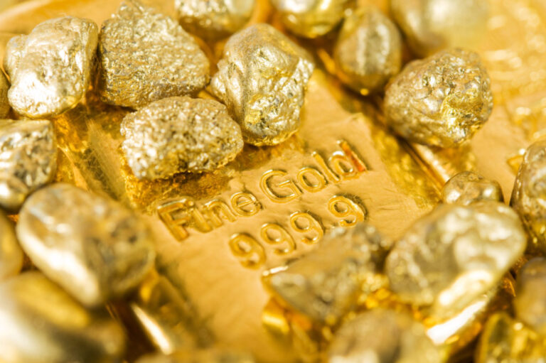 Le prix de l'or atteint un niveau record avant les négociations entre les États-Unis et la Chine et la décision de baisse des taux