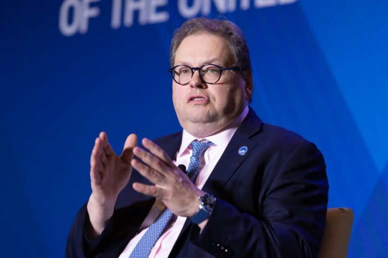 Orion confirme les discussions avec l'administration Trump sur un partenariat minier