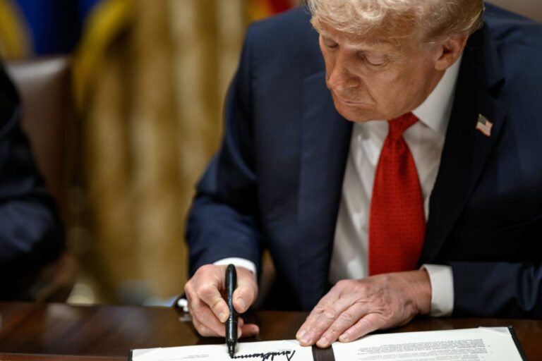 Trump conclut des accords sur le commerce et les minéraux essentiels en Asie du Sud-Est