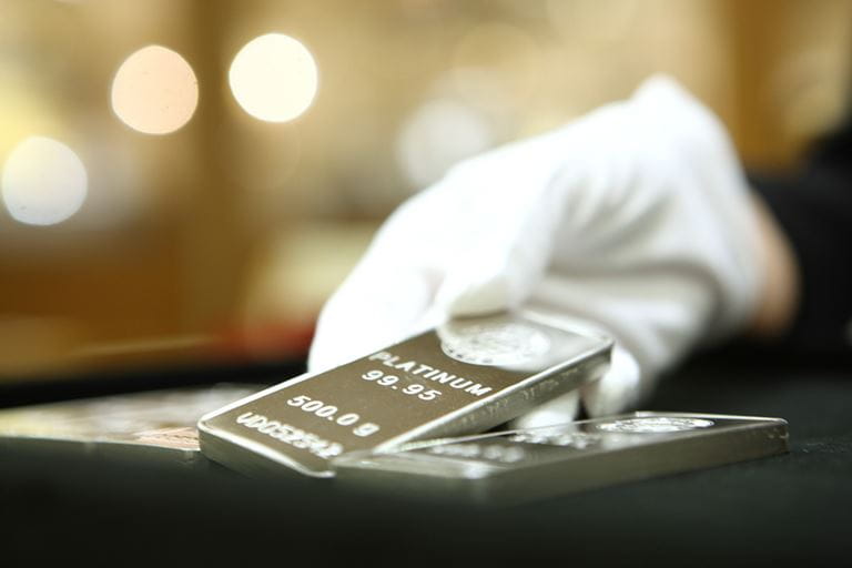 LME va cesser d'organiser des enchères de référence pour le platine et le palladium
