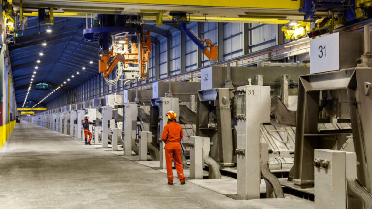 Les acheteurs d’aluminium de l’UE se bousculent face à la panne en Islande et à l’approche d’une taxe carbone