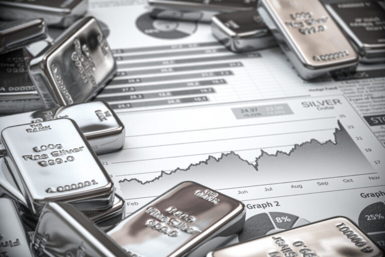 Baisse des stocks derrière la hausse du prix de l'argent, selon Sprott