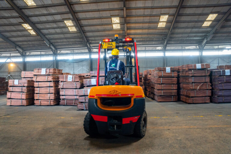 Plus de 60 % de la demande en minéraux critiques est satisfaite grâce au commerce mondial : IEF