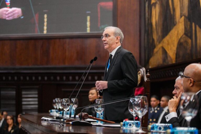 La République dominicaine possède plus de 150 millions de tonnes de gisements de terres rares, selon le président