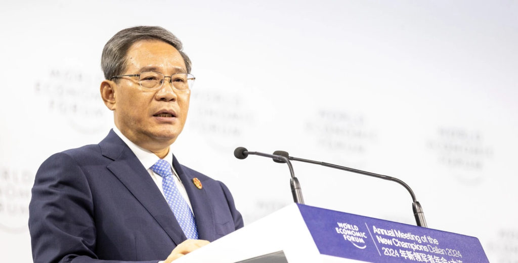 Le Premier ministre chinois inspecte des installations de terres rares et fait allusion à un levier dans la rivalité américaine