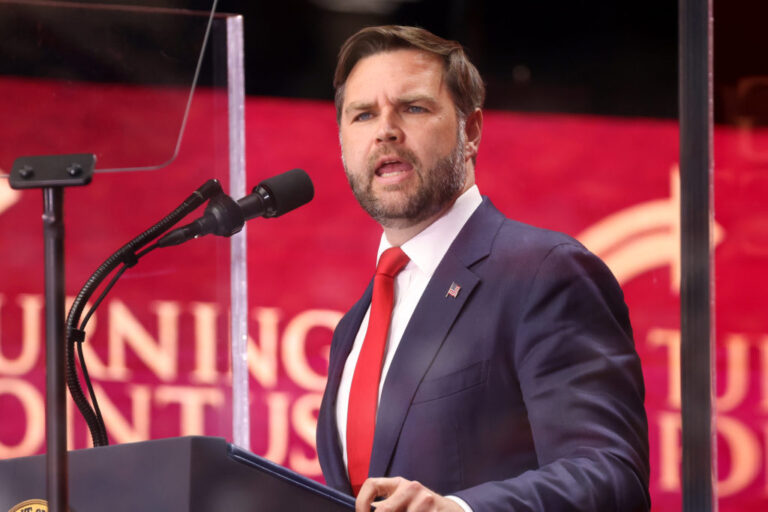 Vance propose des prix planchers pour les minéraux clés pour contrer la Chine