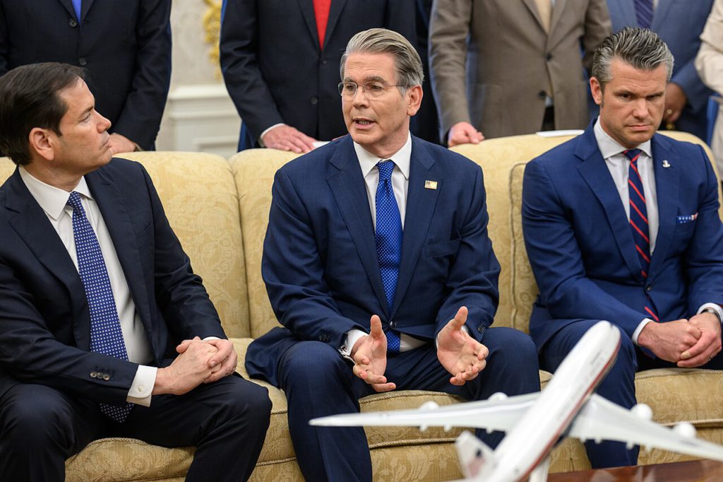Les sociétés minières d'or grimpent alors que les rendements du Trésor américain rebondissent