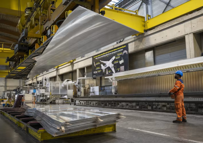 Constellium pourrait abandonner les projets européens de recyclage des métaux en raison de la pénurie de ferraille, déclare son PDG