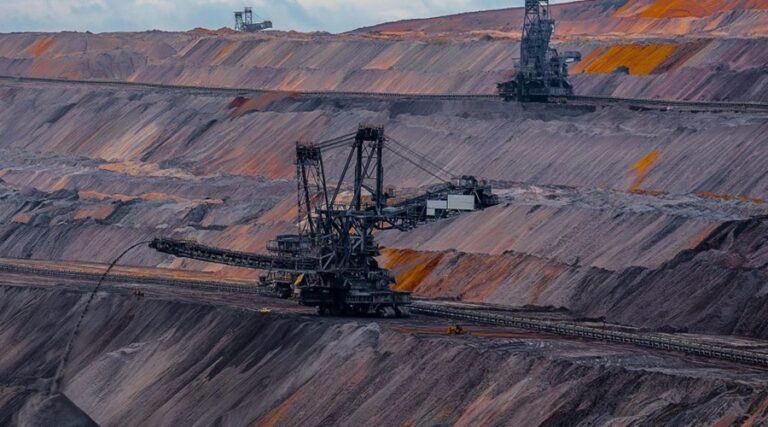 Le fonds lié à Jefferies a une exposition de près de 500 millions de dollars au trader Radiant World, rapporte le FT