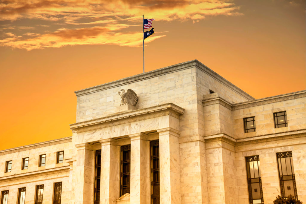 Le prix de l'or baisse alors que les bons chiffres de l'emploi aux États-Unis renforcent les paris sur une hausse des taux de la Fed