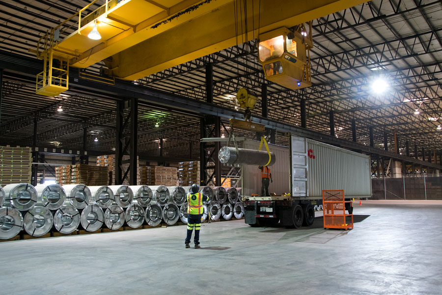Un huissier néerlandais lance la vente aux enchères de l'ancienne unité logistique de Glencore, Access World, selon la société