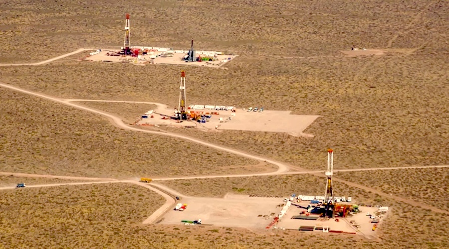Argentina nearly doubles Vaca Muerta oil estimate in boost to export strategy